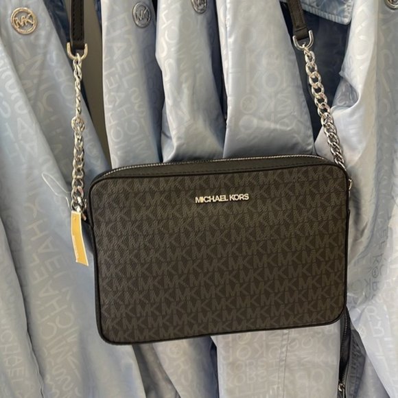 Michael Kors large Jet Set Item EW Crossbody Black - Picture 1 of 16